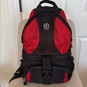 Tarmac Photo Backpack red/black